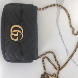 Small gucci bag with gold hardware
